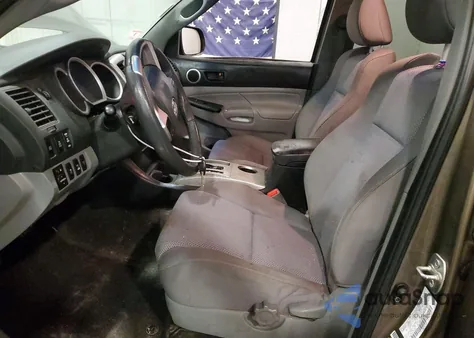 2013 Toyota Tacoma Double Cab z USA, uszkodzony, nr VIN 3TMLU4EN7DM132463